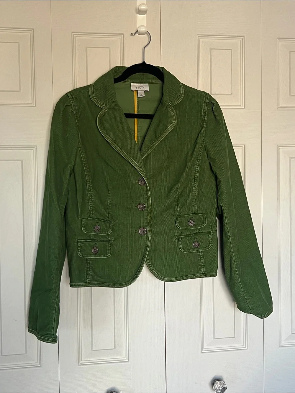 LOFT three flap button