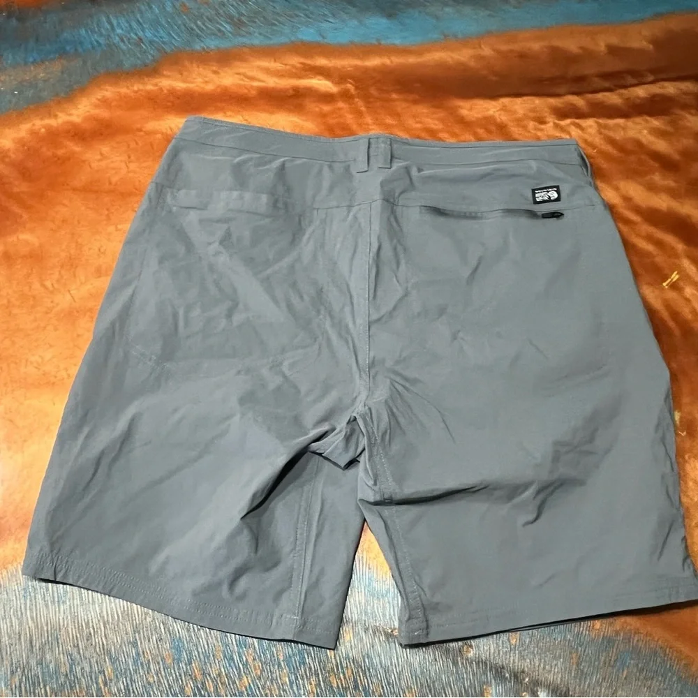 Mountain Hardwear nwt mountain