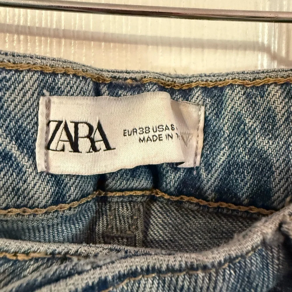 Zara stylish light