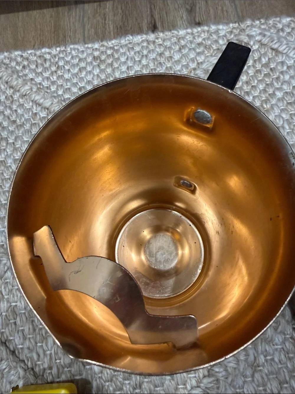 N/A modern serving