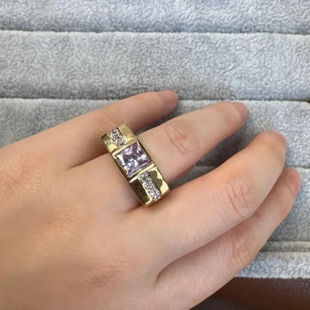 Source Unknown gold tone