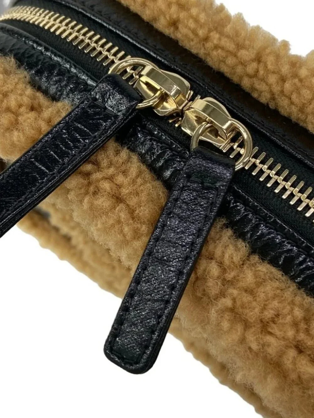 CHANEL accessories	box cloth