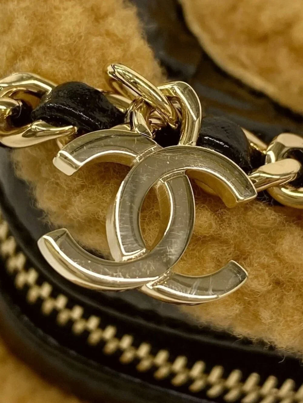 CHANEL accessories	box cloth