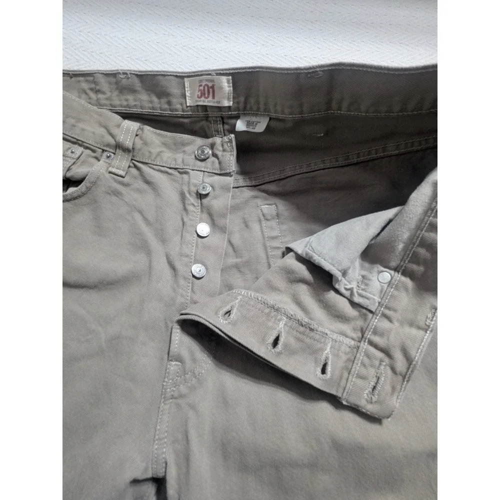 Levis pre owned