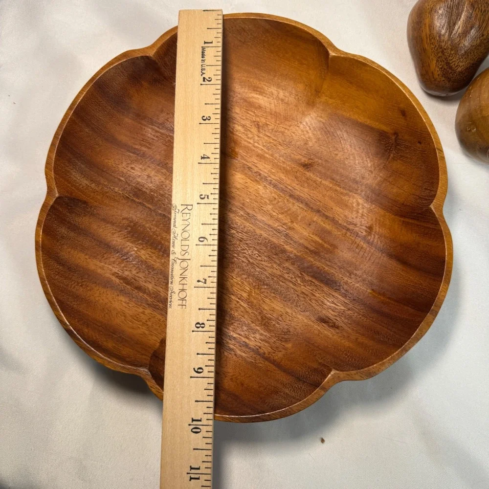 Unbranded vintage hand