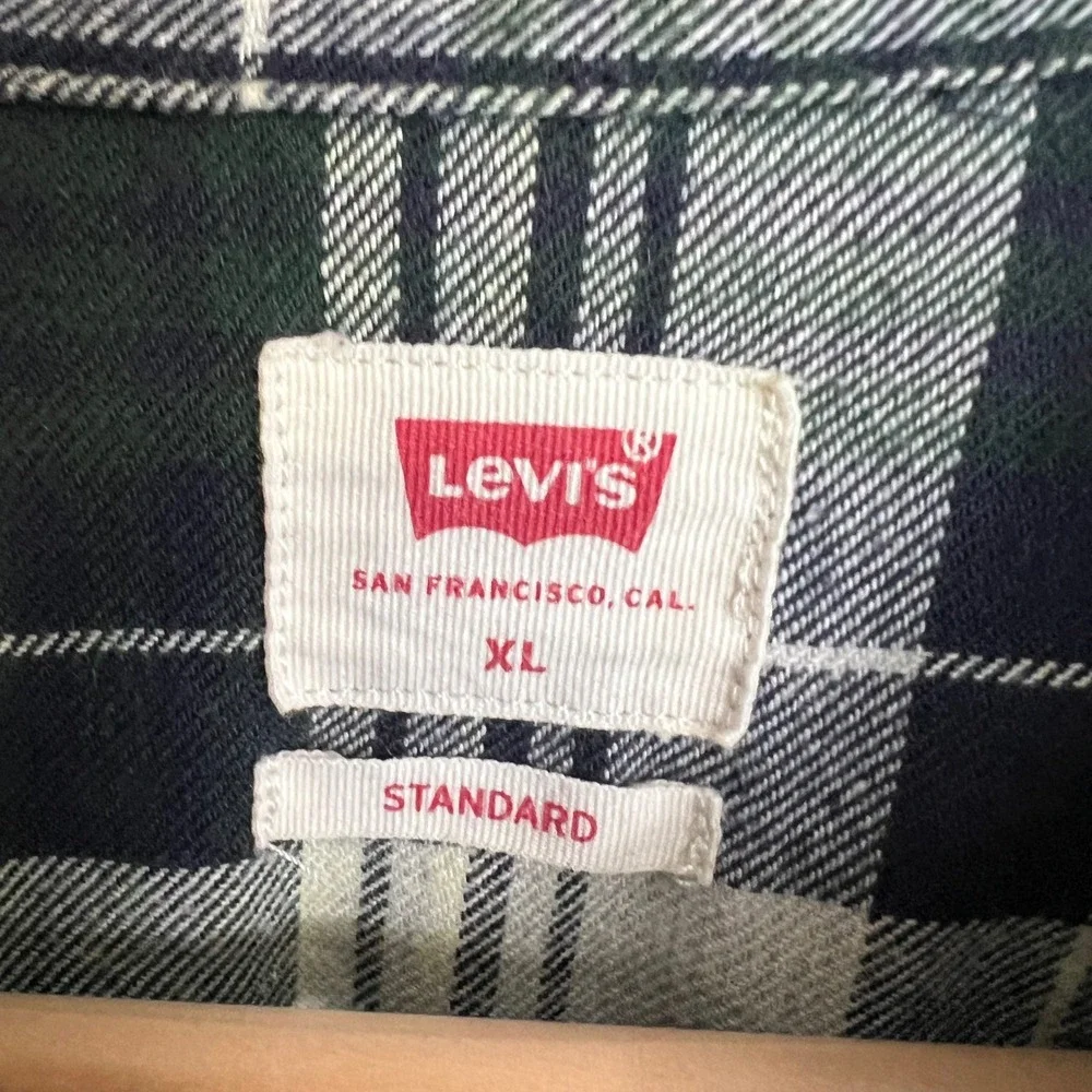 Levis levi plaid
