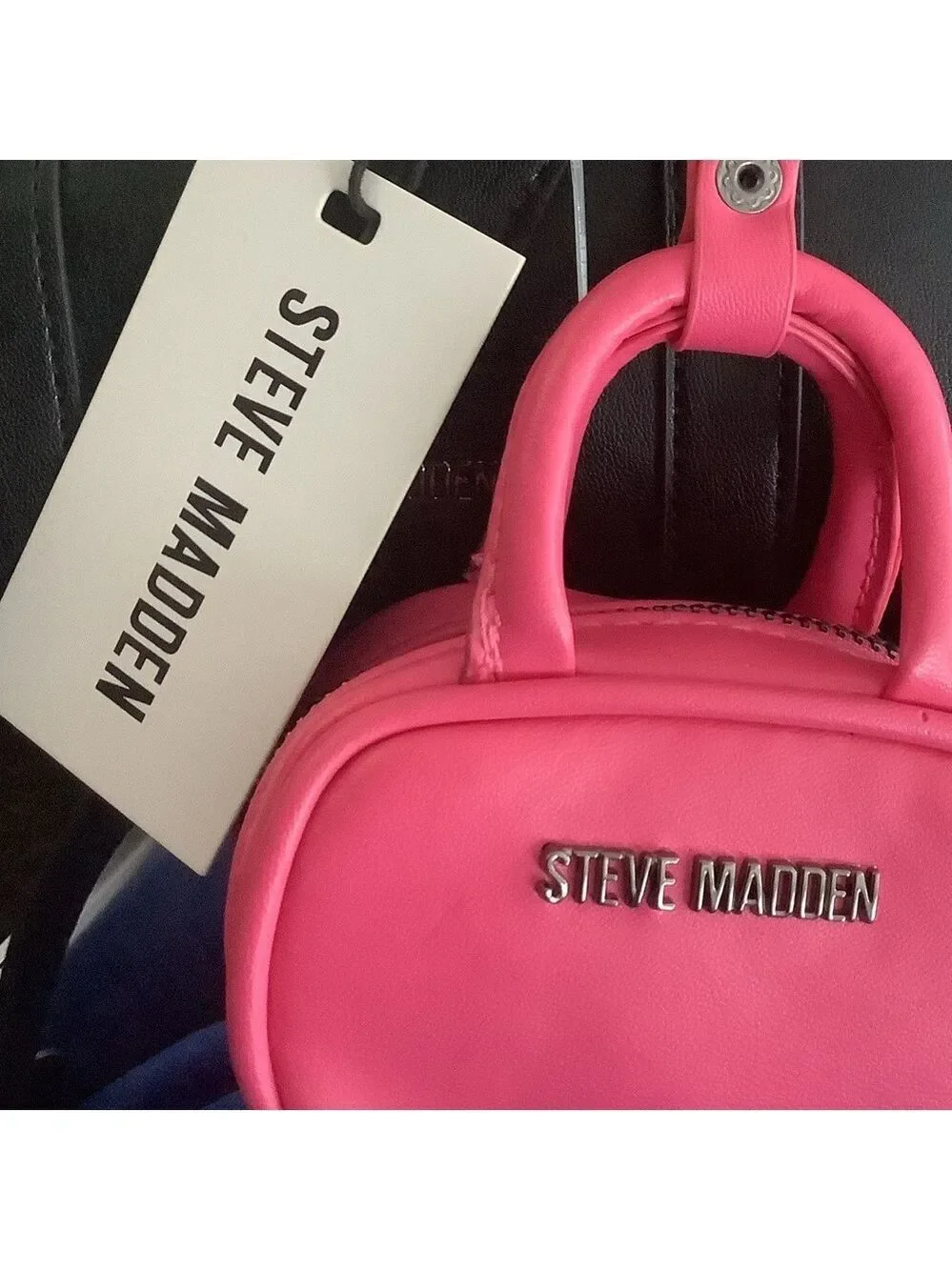 Steve Madden bharlan giving