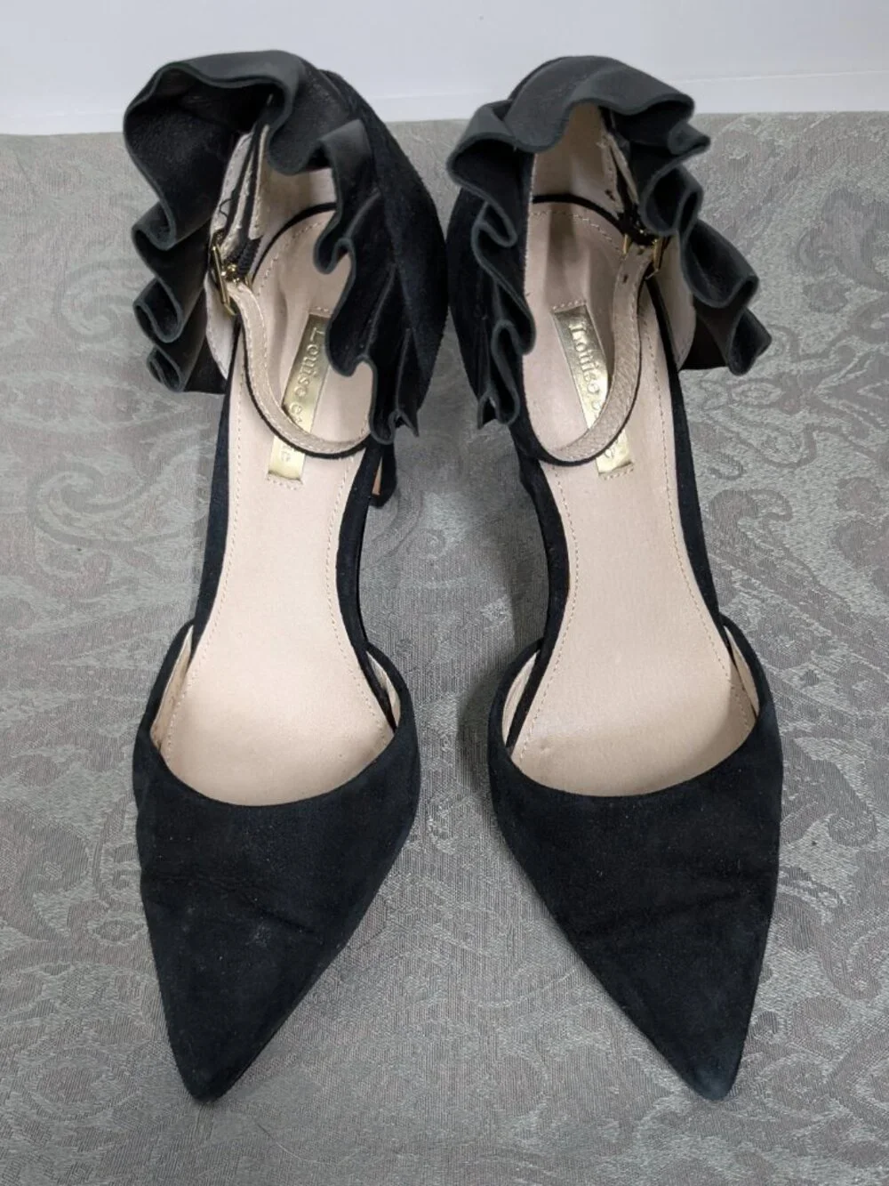 Louise et Cie Black Lo-Telissa suede stilettos with leather ruffle, sz 6.5