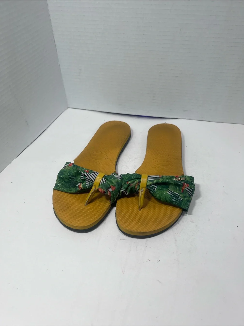 Havaianas slip slides