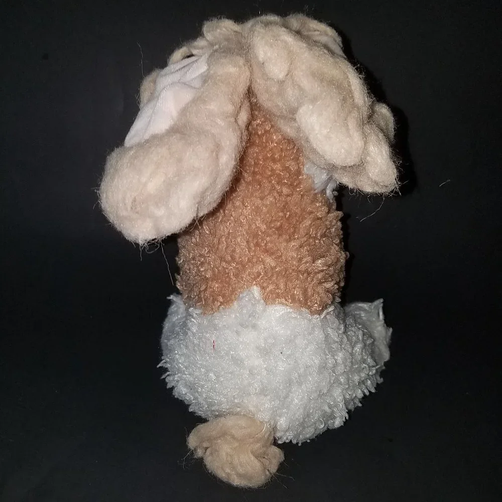 Dan Dee bunny rabbit