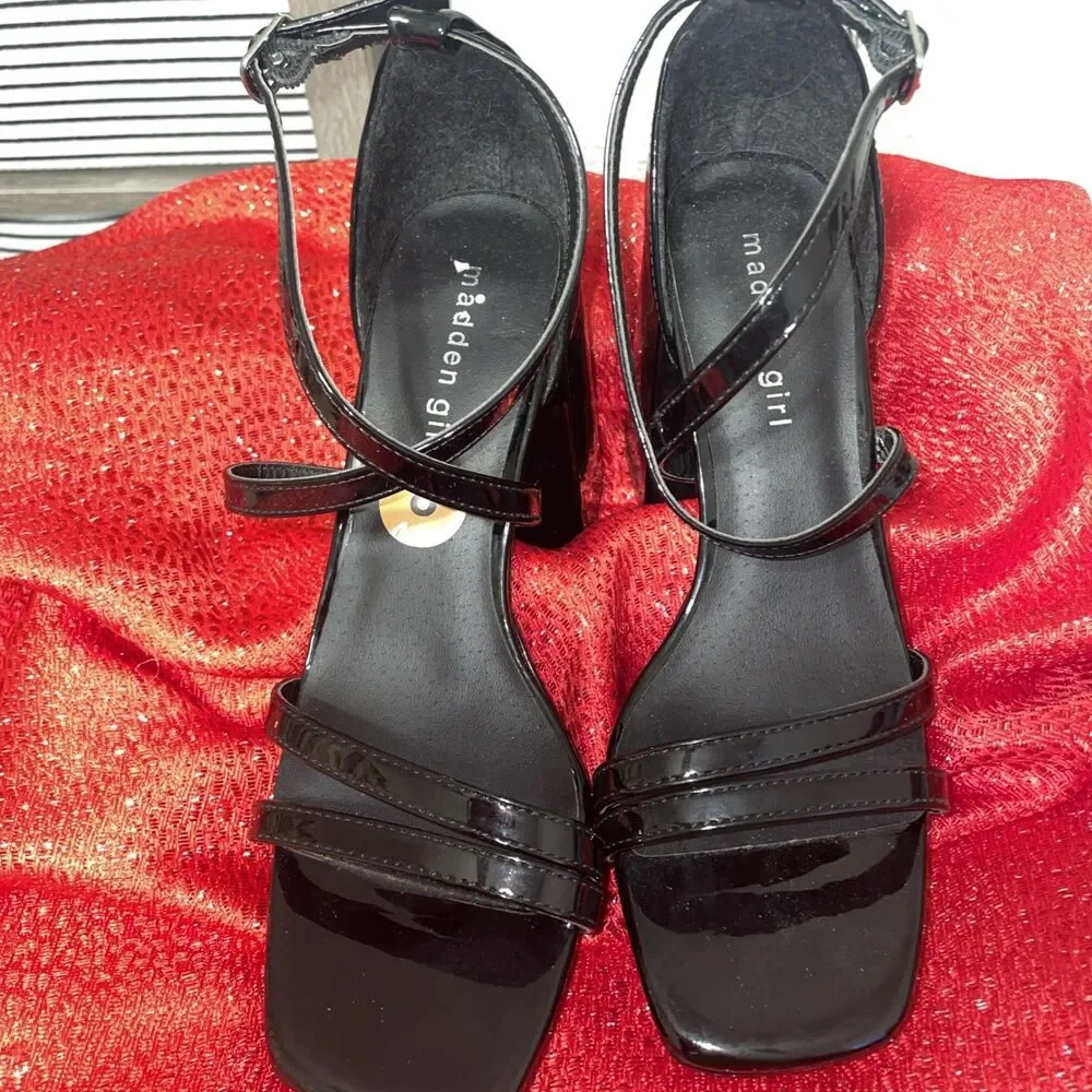 Steve Madden Girls Jana Heeled Sandal 8 Black Patent Block Heel Buckle Oskar