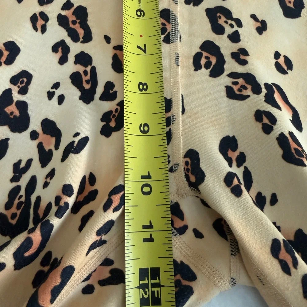 Fabletics these leopard