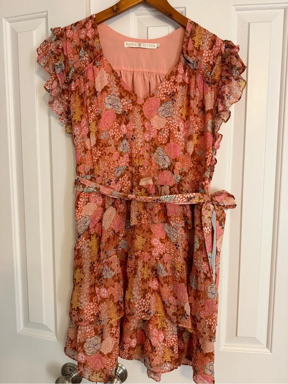 Marie Oliver large print ruffled