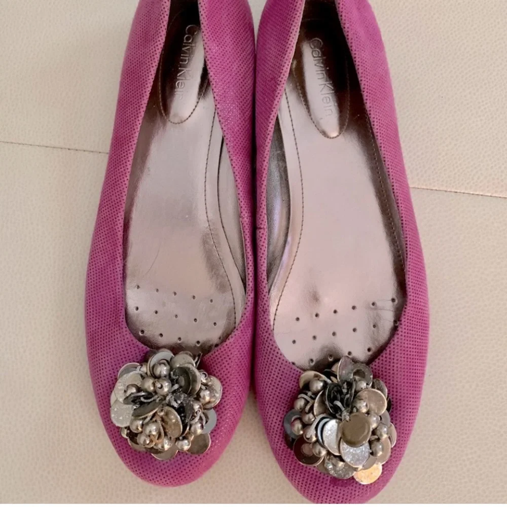 Calvin Klein Ballet Flats 7.5 Pink NWOT Round Toe Silver Disc Embellished Glam