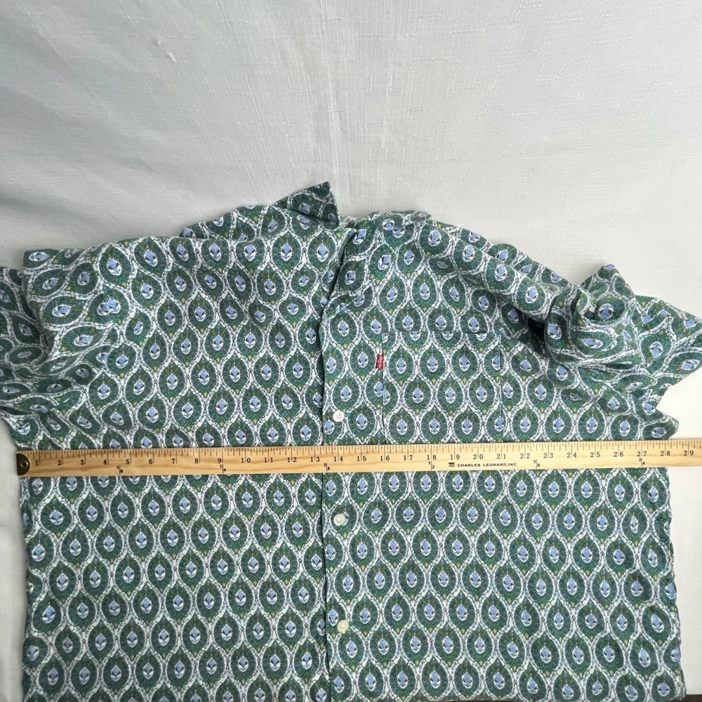 Levis levi button