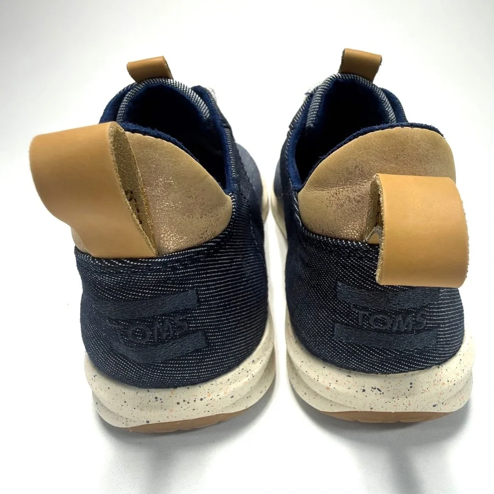 Toms coastal casual