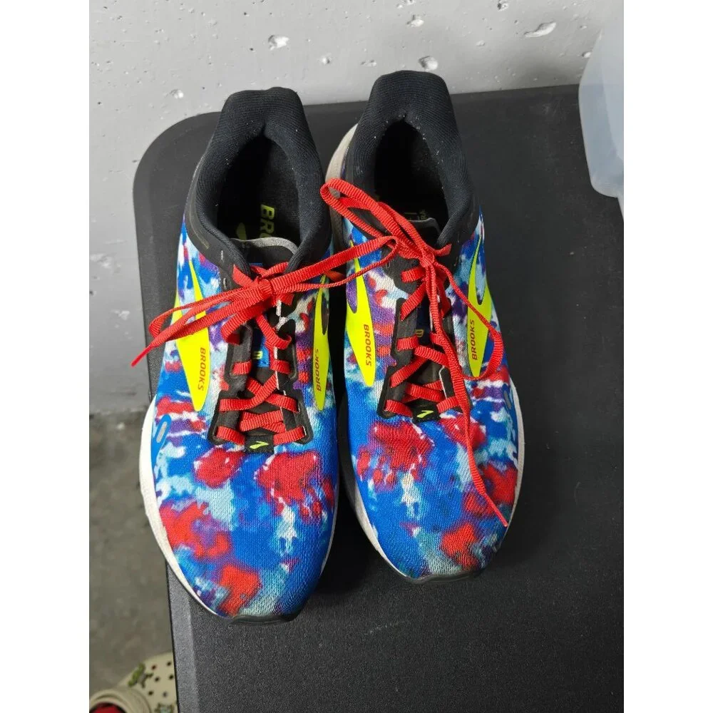 Brooks womens launch
