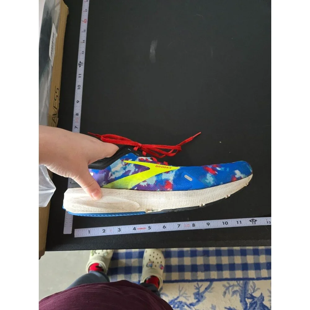 Brooks womens launch