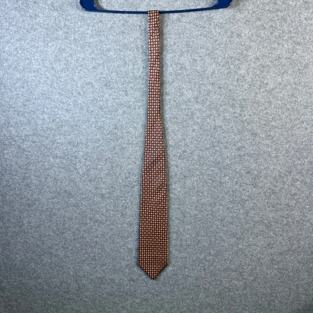 Barneys New York elegant necktie