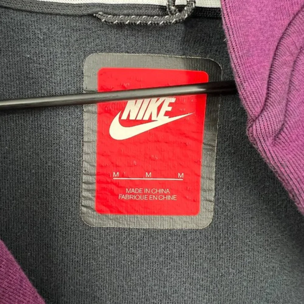 Nike armpit sleeve small