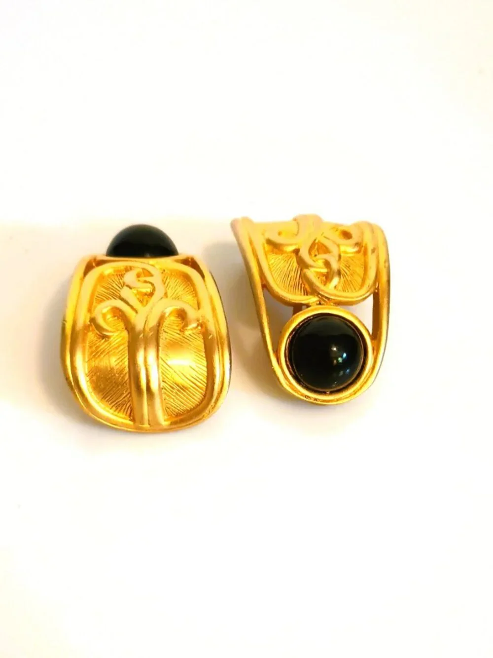 N/A vintage gold