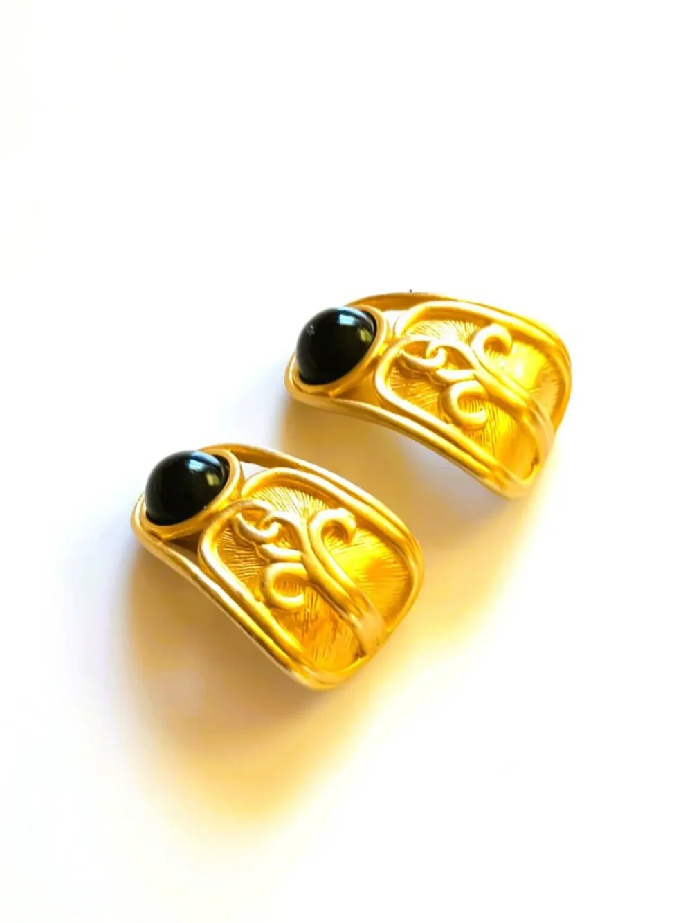 N/A vintage gold