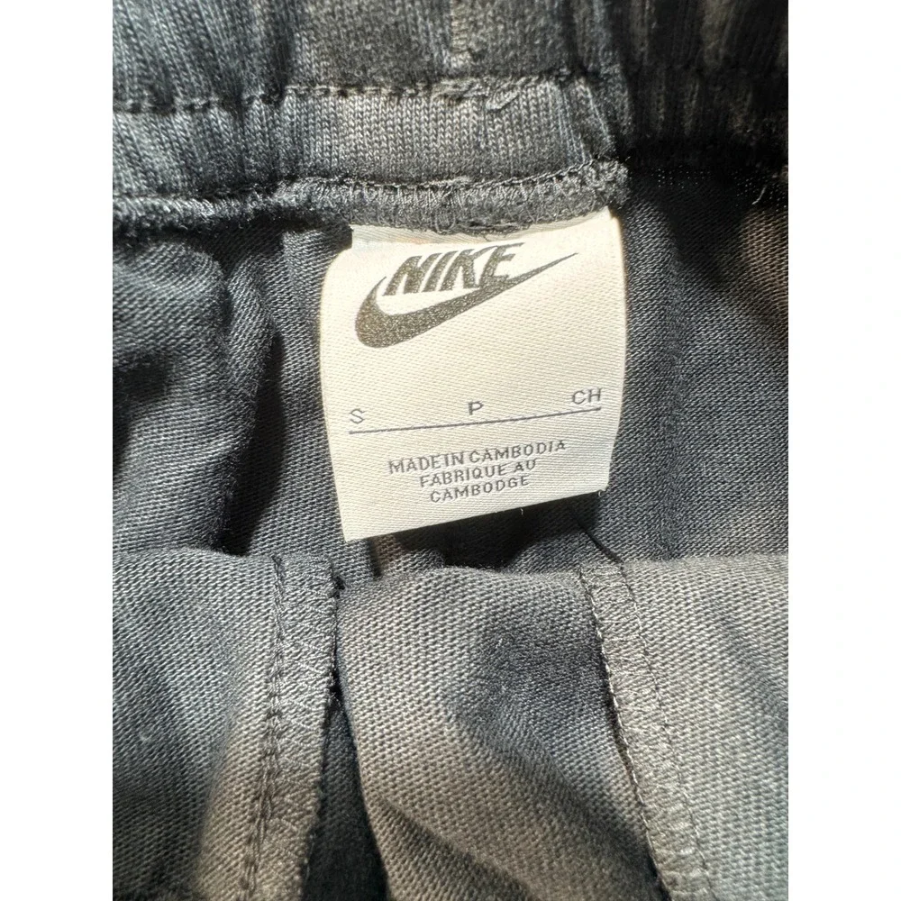 Nike sportswear shorts