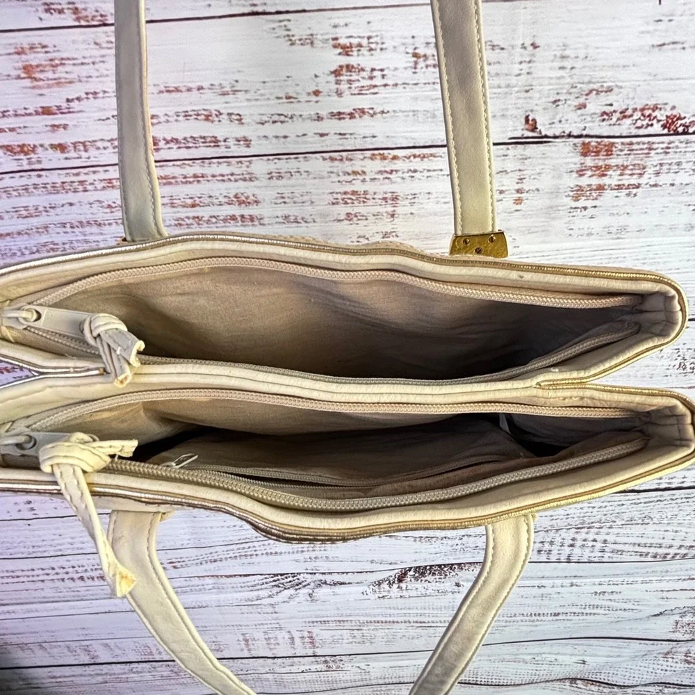 N/A shoulder bag