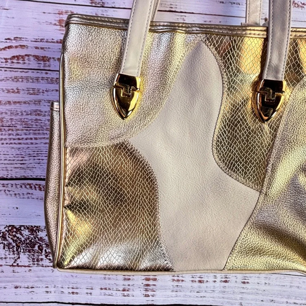 N/A shoulder bag