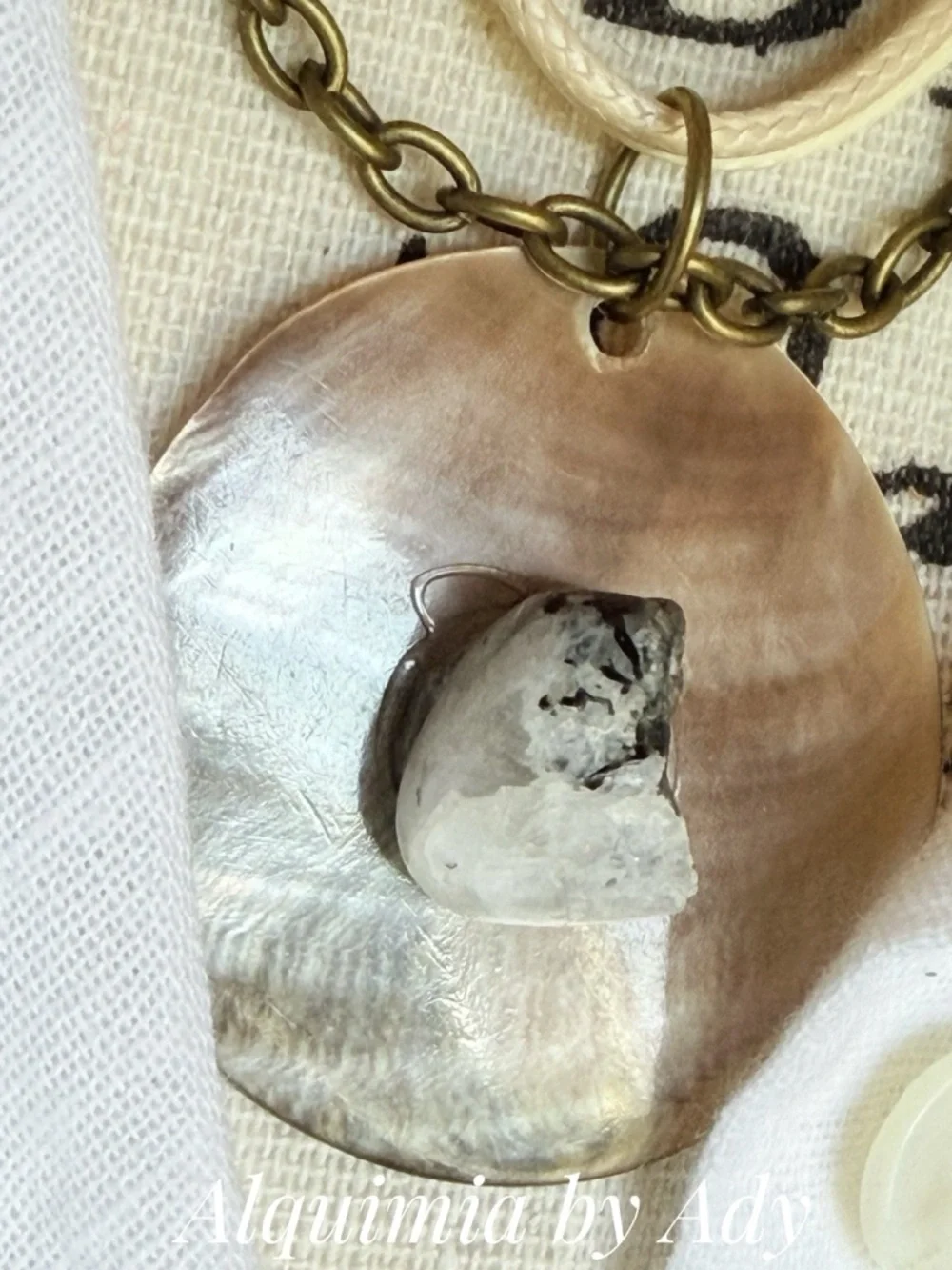 Alquimia pendant necklace