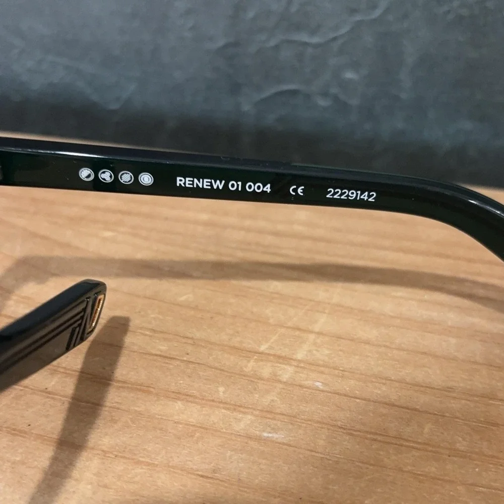 Indescratchables sunglasses unisex