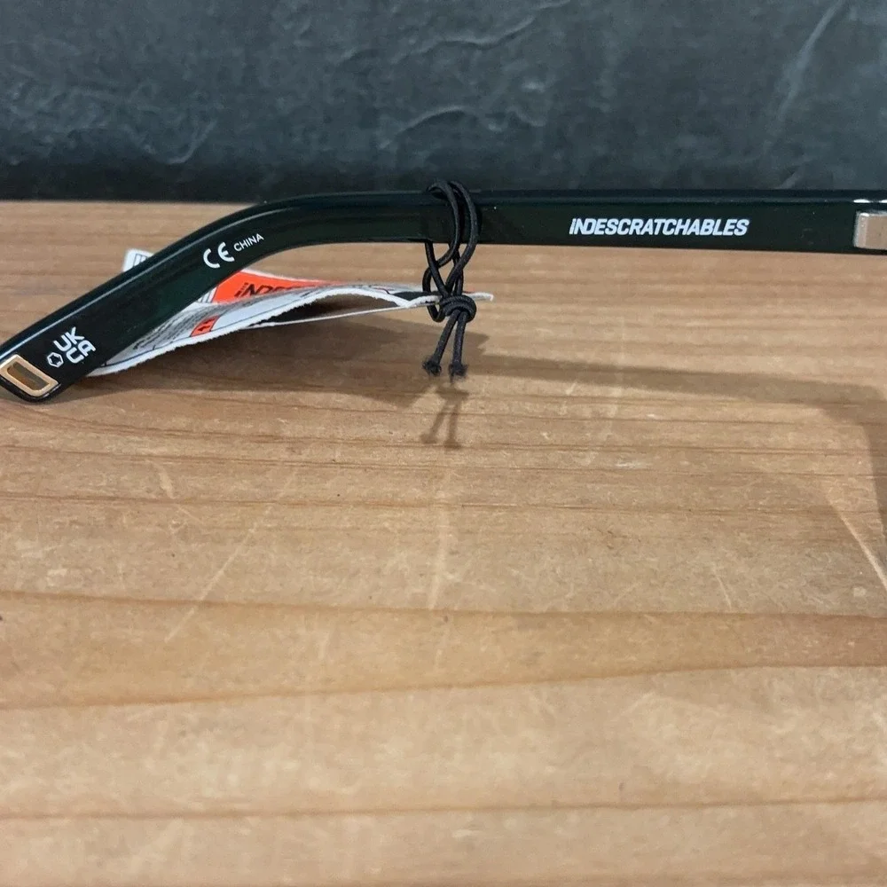 Indescratchables sunglasses unisex