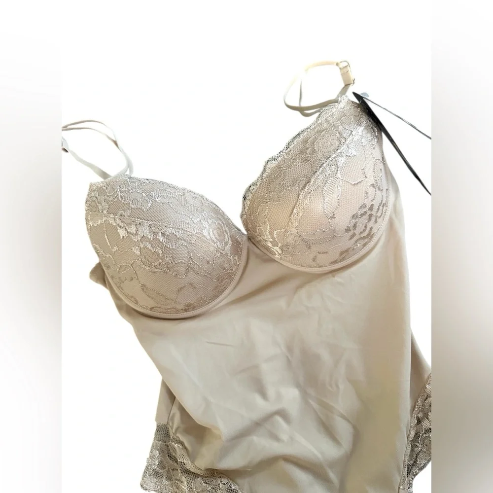 NWT‎ Body Beautiful Shapewear Body Suit With Lace Womens Medium
