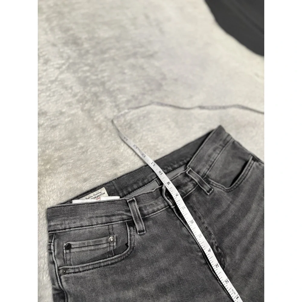 Levis used look