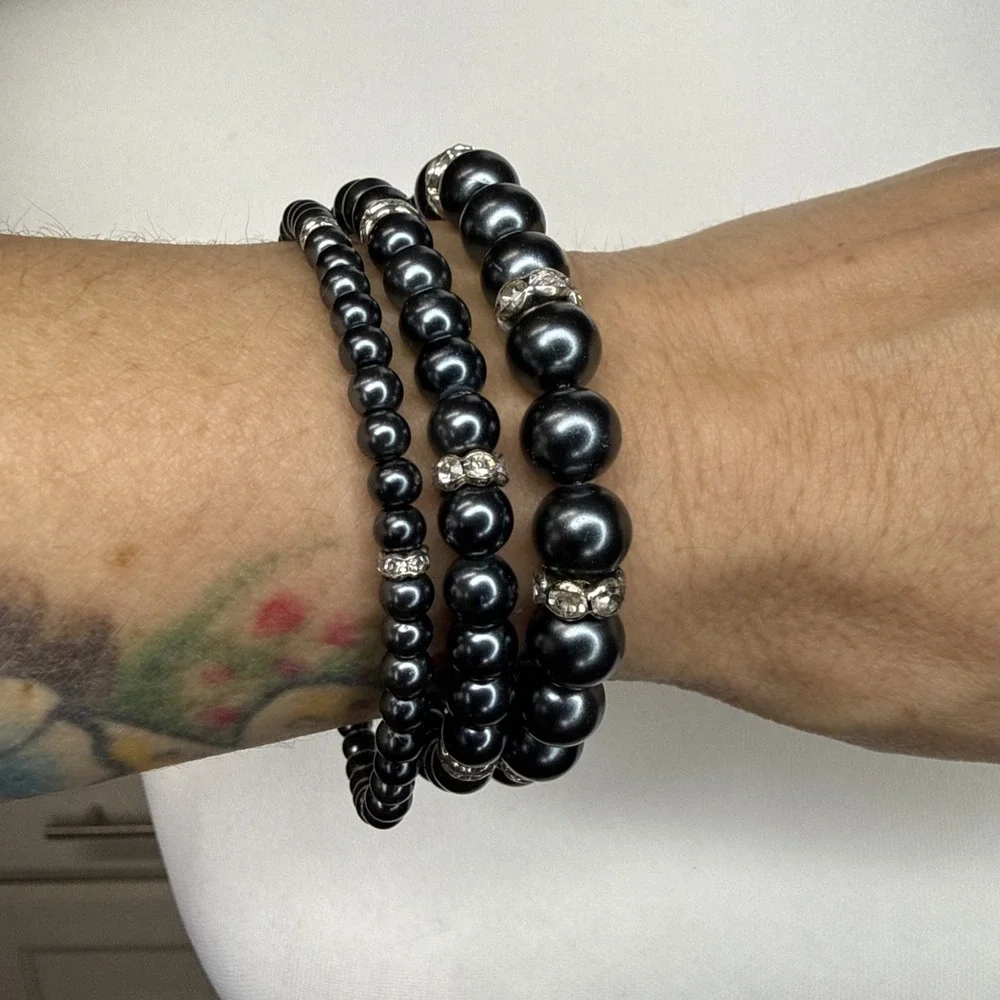 The Unbranded Brand vintage black