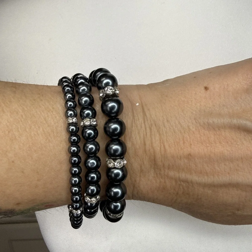 The Unbranded Brand vintage black