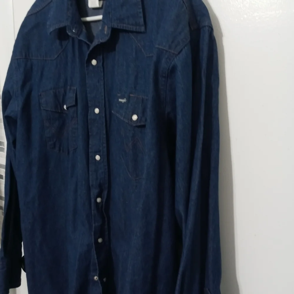 Wrangler pearl snaps