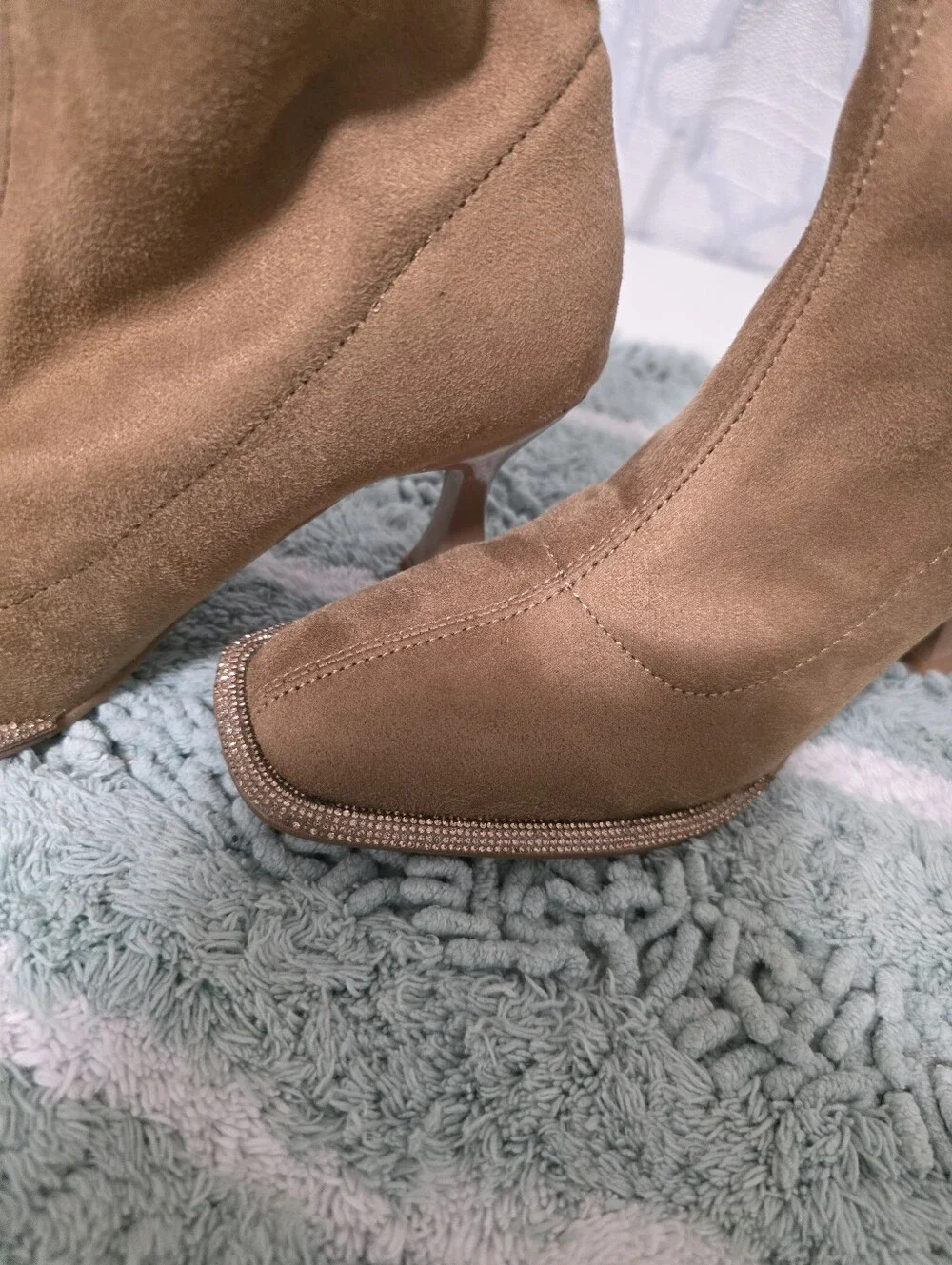 Newbella elegant over