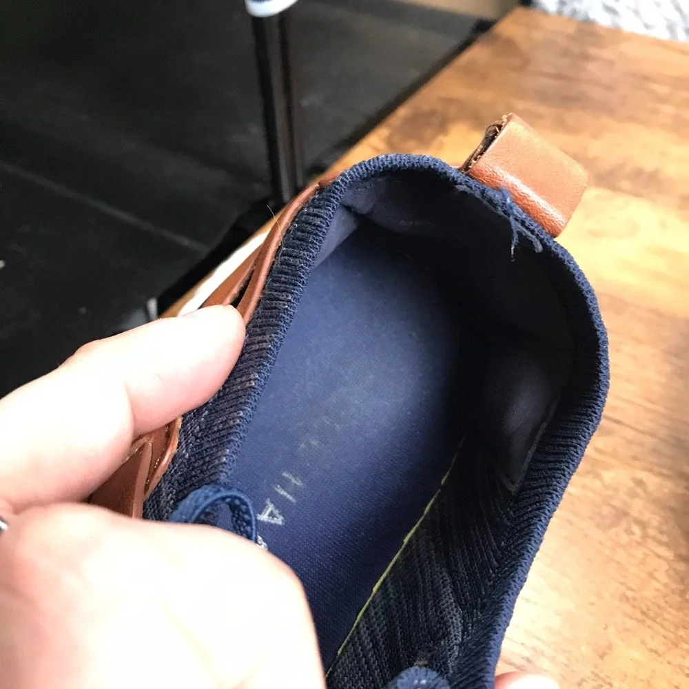 Cole Haan light spot