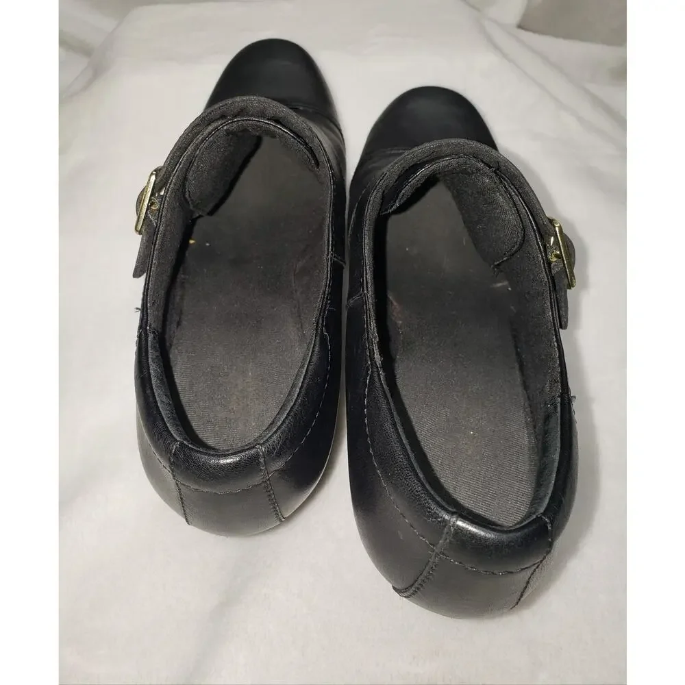 Clarks timeless black