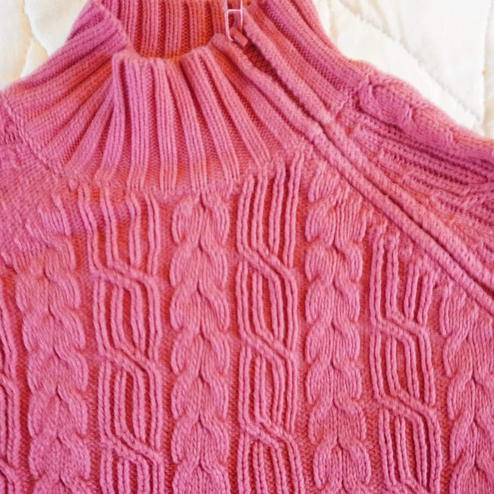Waimscott pink cable