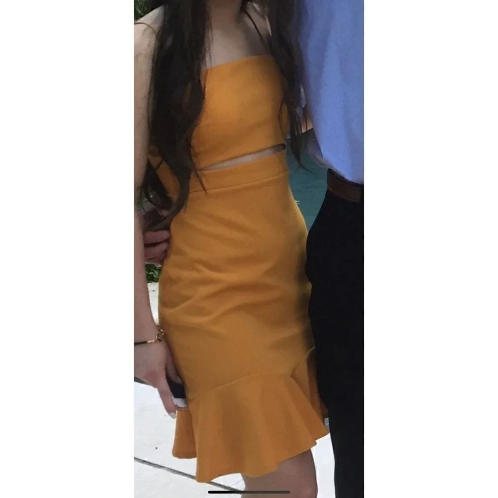 Yellow‎ cutout midi dress xs