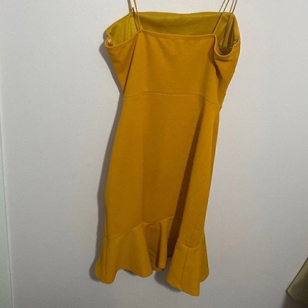 No Brand yellow cutout