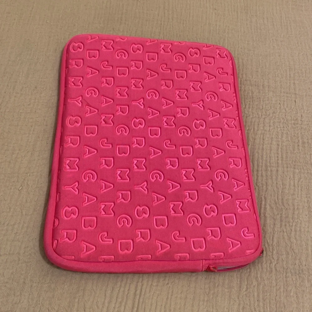 Marc By Marc Jacobs chic protective
