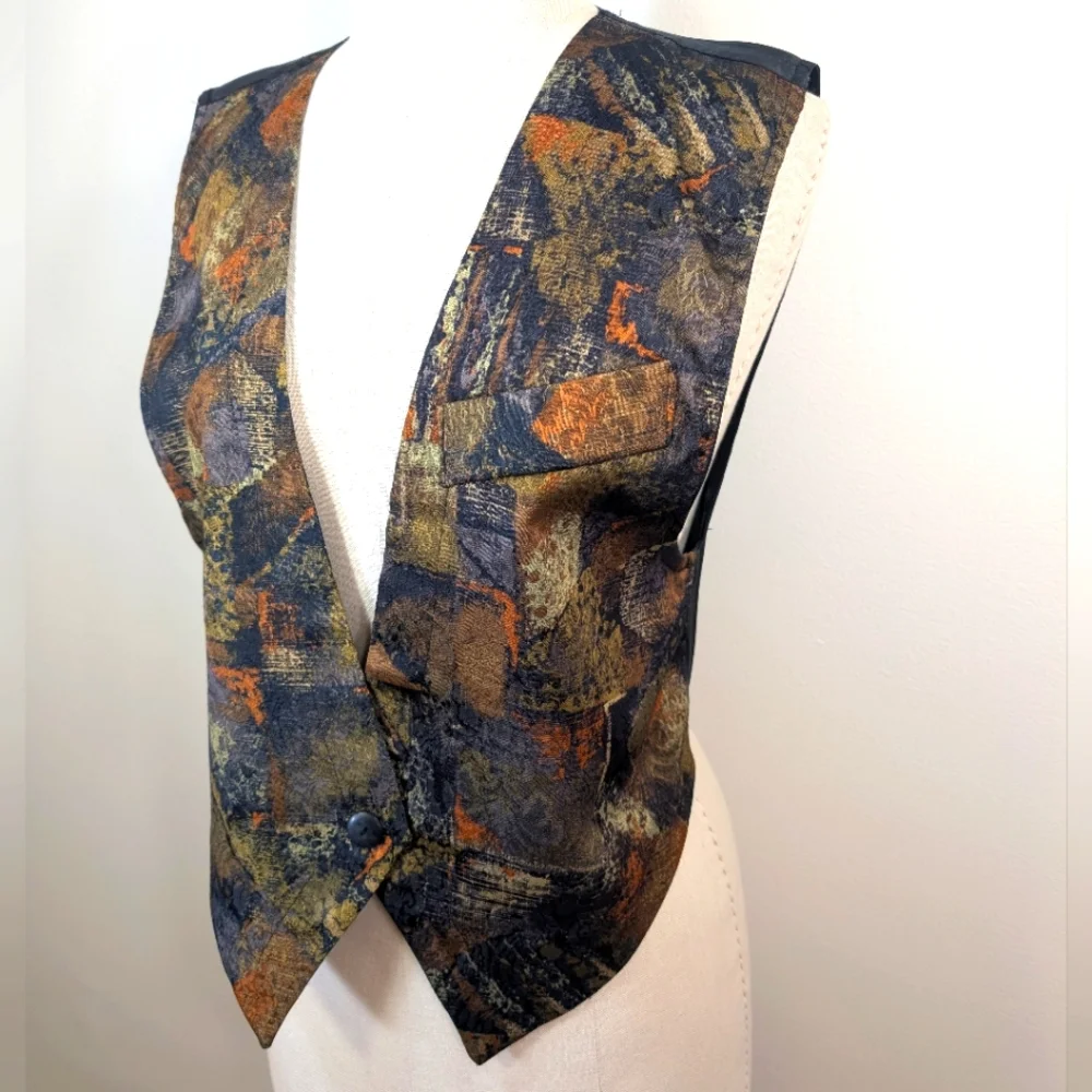 Vintage Eloquience earthy tapestry vest. Size 5/6