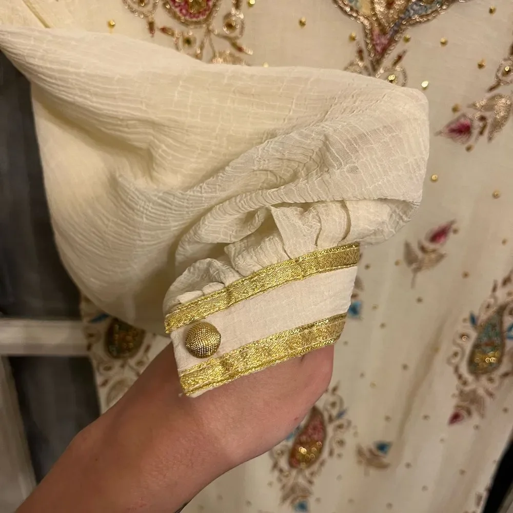 N/A elegant cream