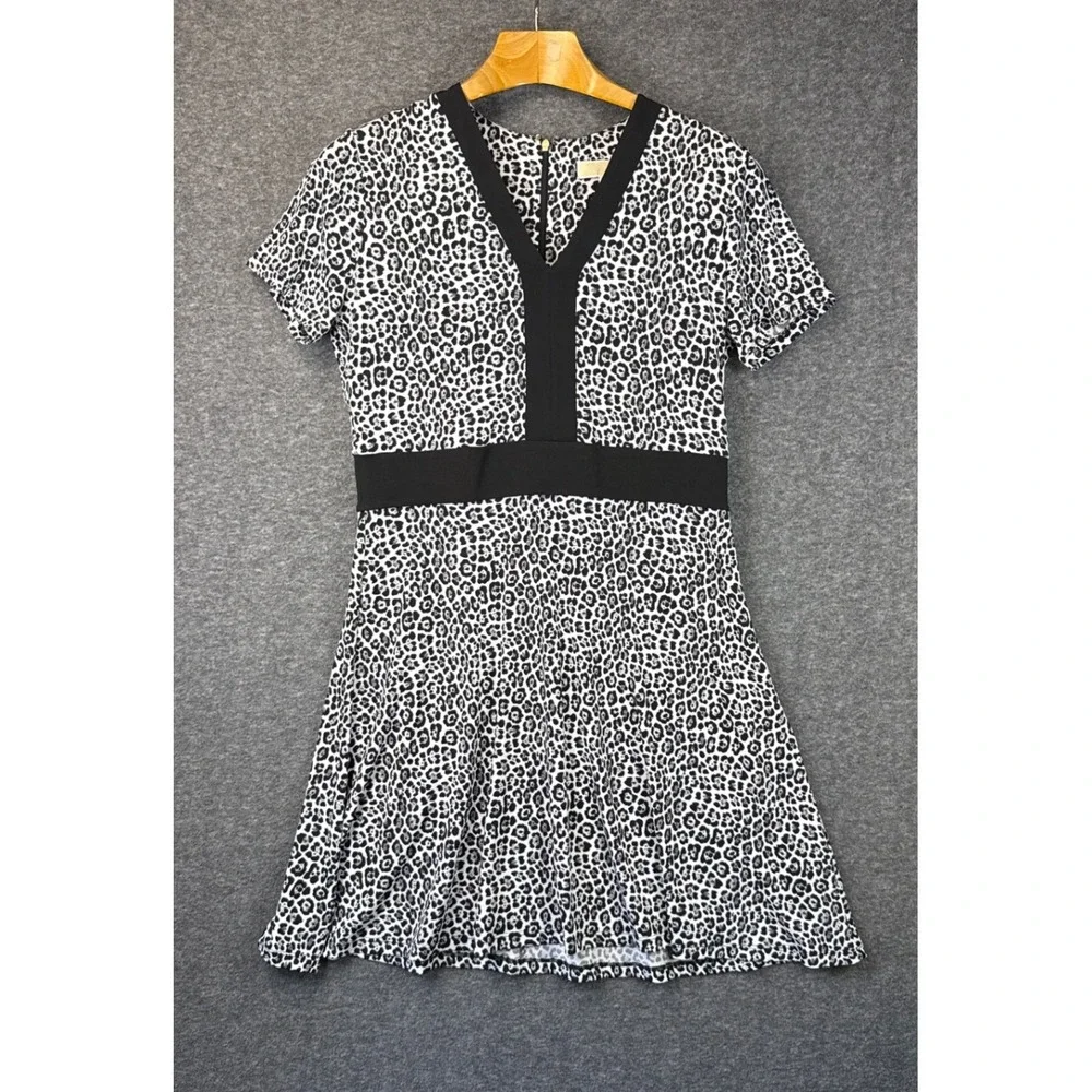 Michael Kors Leopard‎ Print Fit & Flare Dress V-Neck Size M Night Out Cocktails