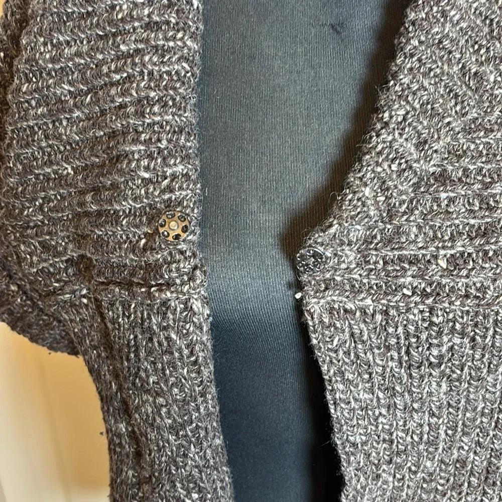 Alexandra Bartlett gently used