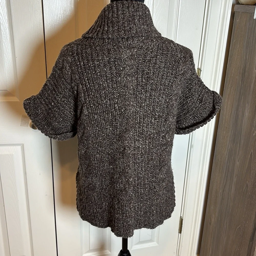 Alexandra Bartlett gently used