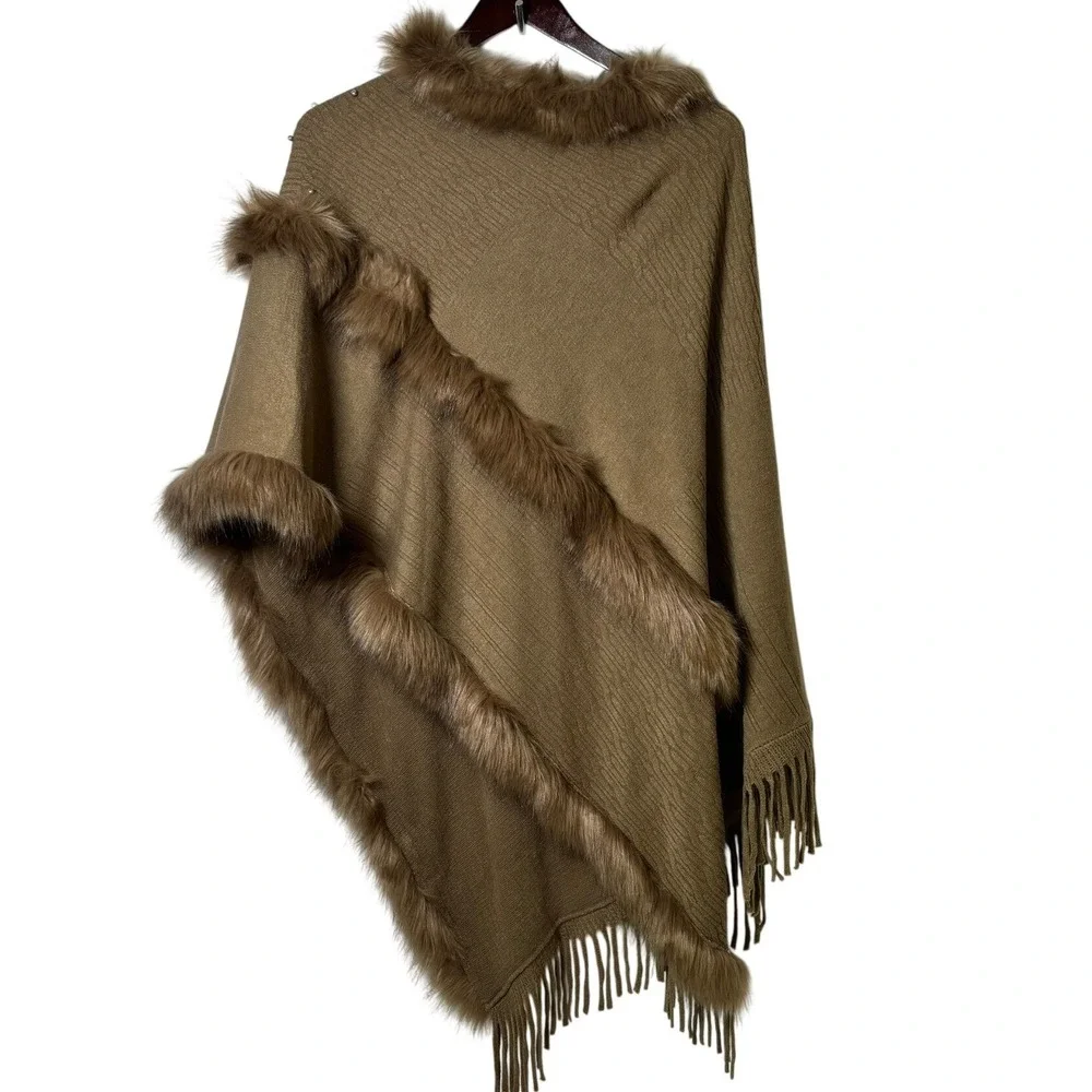 *NWT* Northern Angel Plus Poncho‎ Womens 0X/1X Brown Faux Fur Pearl Fringe Cape